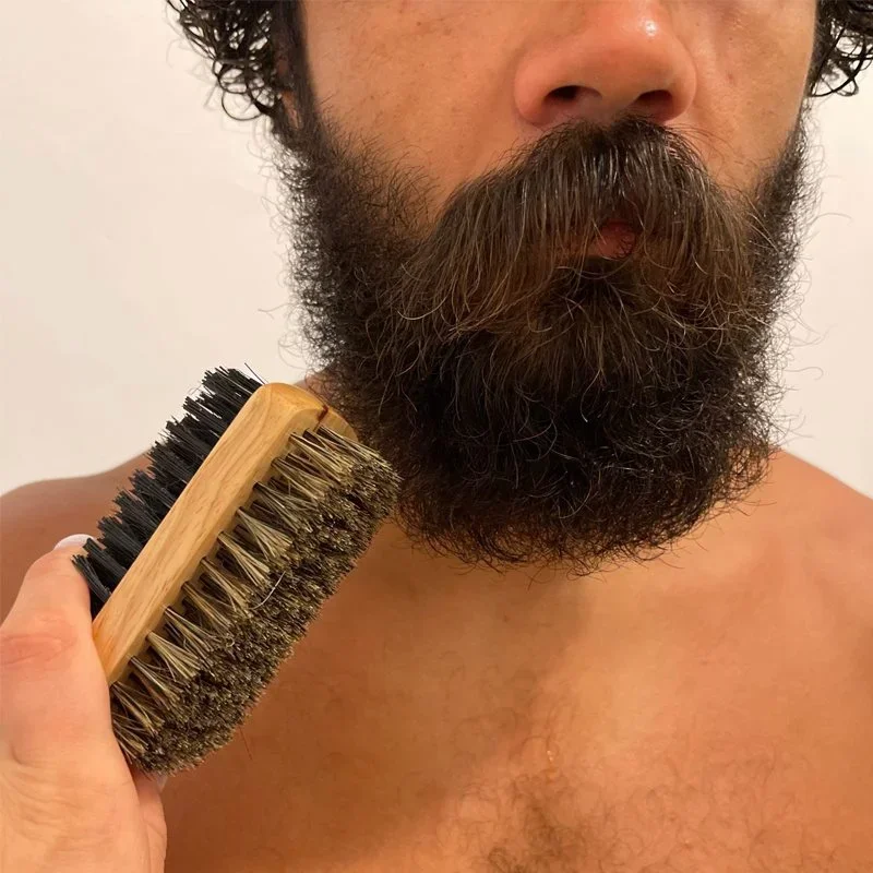 Beard Brush with Natural Woode - Men'S Grooming Essentials 评论和价格